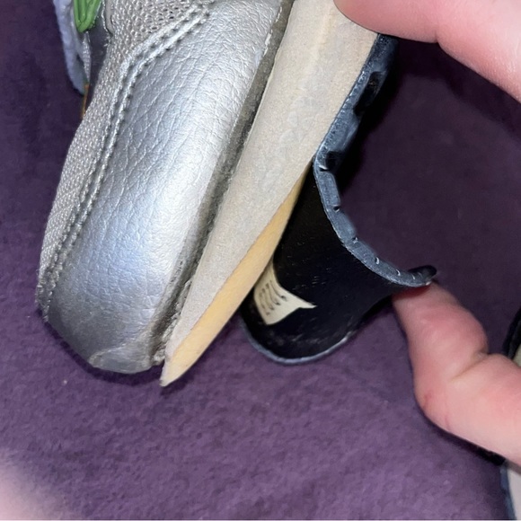 AS IS: 2 x Nike Air Max 6.5 - Picture 2 of 15